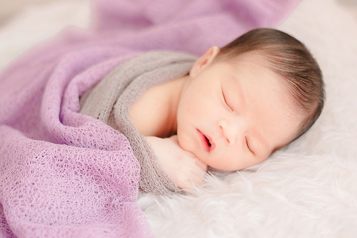 كيف تجعلين طفلك ينام بسرعة وسهولة؟