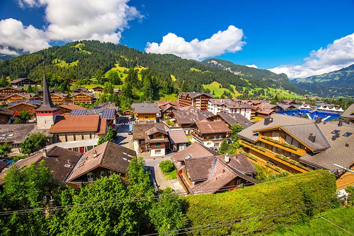 كيف تستمتع بإقامة لا تُنسى في قلب العاصمة السويسرية بيرن