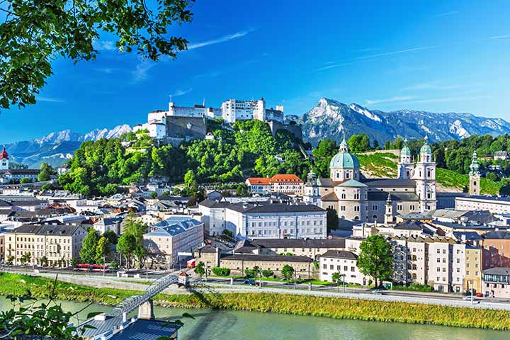 لهذه الأسباب لا تفوتوا زيارة سالزبورغ.. أجمل مدن النمسا