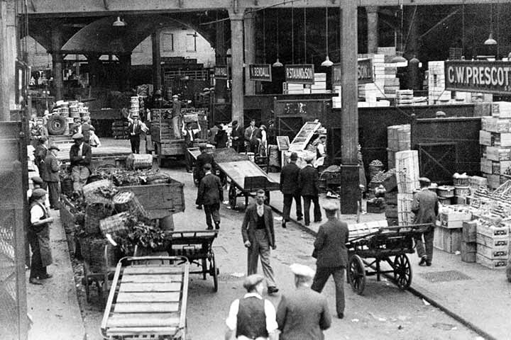 جولة في سوق Borough Market التاريخية بوسط لندن