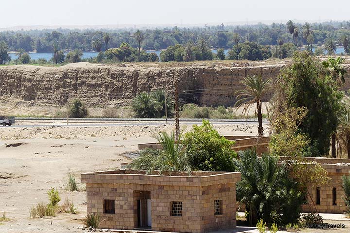 أطلال خزائن النبي يوسف في إدفو.. أقدم قرية مصرية تثير الجدل من جديد