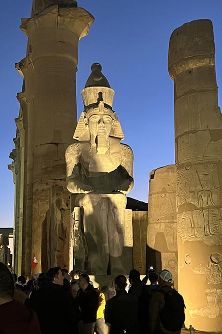 الأقصر وأسوان.. سحر الفراعنة يجذب السياح إلى صعيد مصر