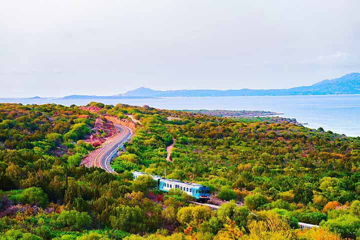 4 جزر رائعة الجمال تستحق الزيارة في إيطاليا