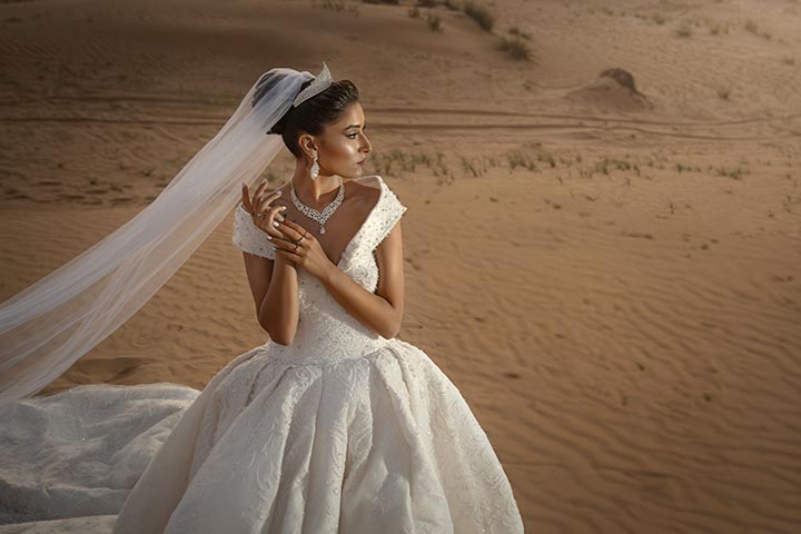 جلسة تصوير لعروس في الصحراء بعدسة عزة زعتر