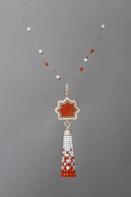 "قلادة رمضان" من تصميم الشيخة اليازية بنت نهيان بن مبارك آل نهيان