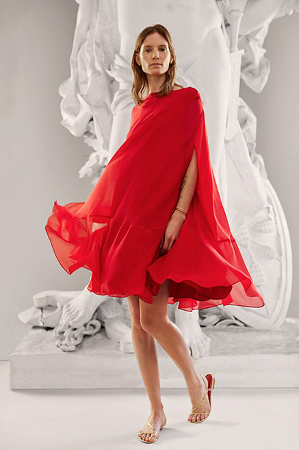 في يوم الحب.. ماذا يقول فستانك الأحمر عن شخصيتك؟