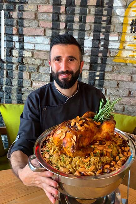 الشيف محمد سلهب: أبدع في تقديم الأطباق العربية بطريقة «مودرن»