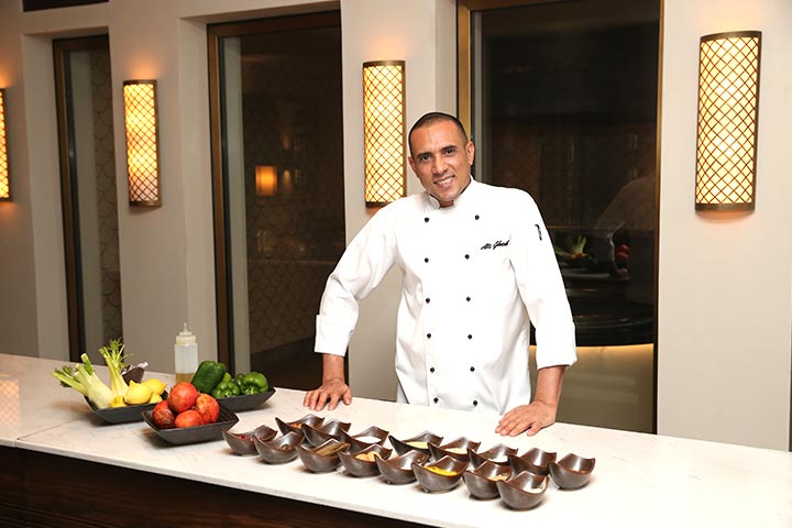 الشيف علي غريب: نقدم الطبق الإماراتي بطريقة أكثر عصرية