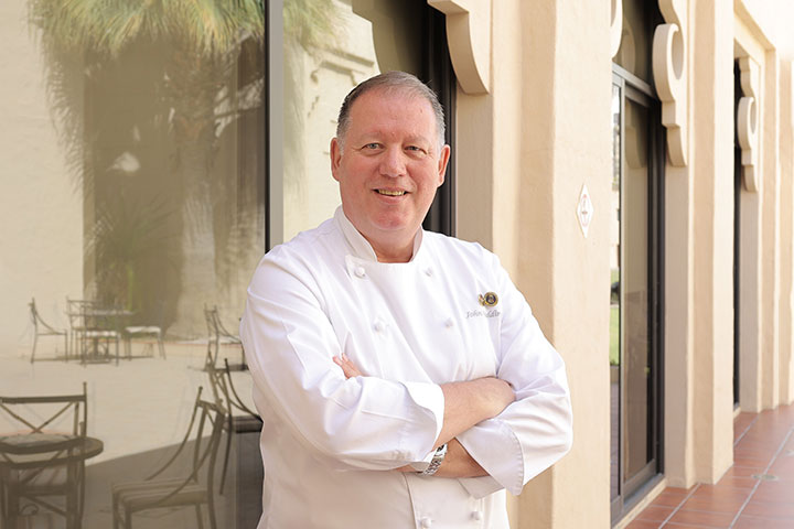 الشيف جون ريدينغ: دبي صانعة الفرص وأيقونة في عالم الطهي
