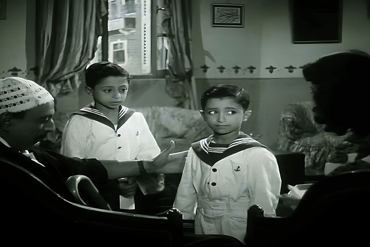 سليمان الجندي في طفولته مع الفنان الكبير محمود المليجي