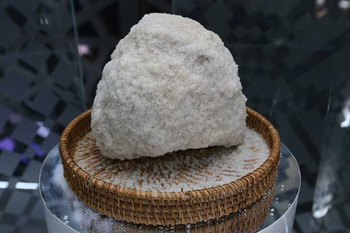 قطعة ألمنيوم من قبة الصخرة