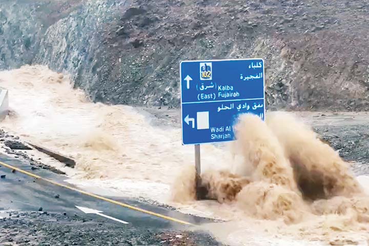 أمطار غزيرة على مدن ومناطق الساحل الشرقي في الإمارات
