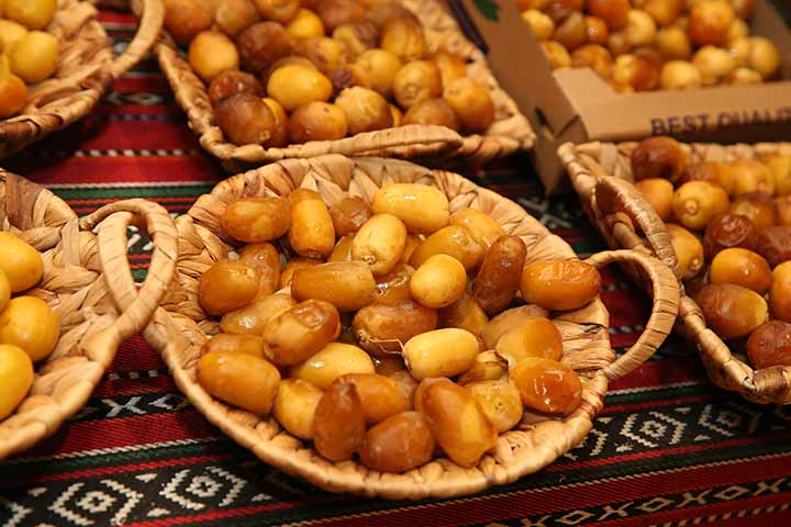 مهرجان ليوا عجمان للرطب والعسل يحتفي بالتراث