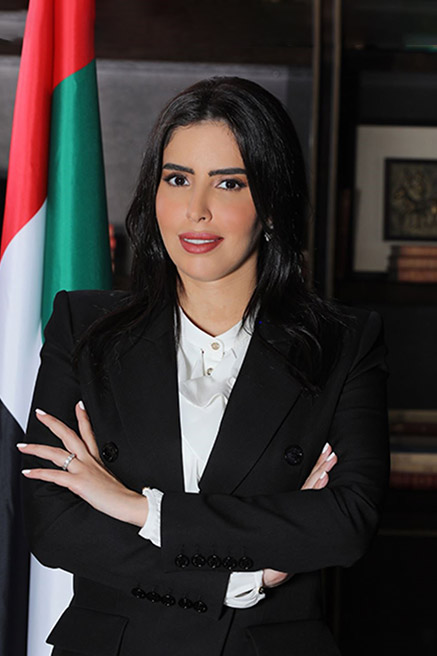 ماذا تقول سفيرات ووزيرات دولة الإمارات في يوم المرأة الإماراتية؟