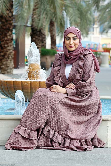 خديجة حسن: أعتز بتراث الإمارات وأحافظ عليه من الاندثار