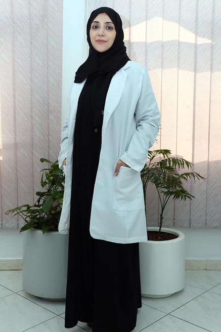 الرائد الدكتورة روضة الشامسي: يجب أن يتحلى الطبيب الشرعي بالصبر والتحمل
