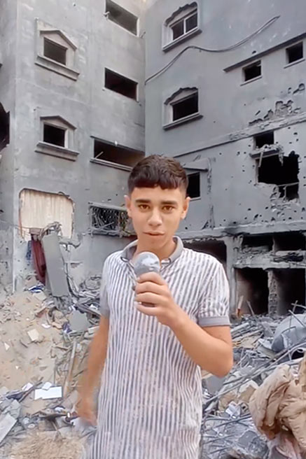 "عبود".. مؤثر و"أسير مُحرَّر" يترجم واقع غزة بـ"الكوميديا السوداء"!