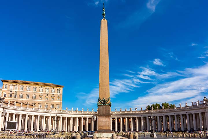 اكتشفوا الفاتيكان.. أصغر دولة في العالم