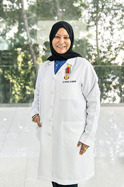 د. عائشة المعمري: أجبت بكل ثقة "أنا مستعدة" فأصبحت أول طبيبة إماراتية في قوات التحالف