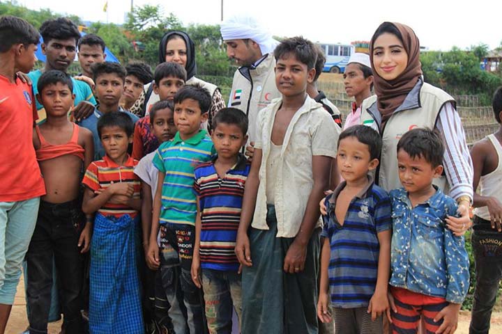 د.فاطمة الملا مع أطفال اللجوء