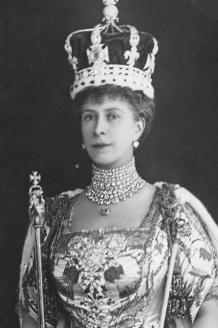 اكتشفوا قصة القلادة التي ارتدتها كاميلا ملكة بريطانيا في حفل التتويج
