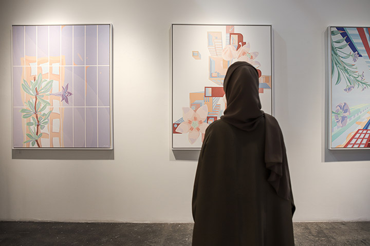 معرض "تيرا إيفيميرا".. استكشاف الجمال غير المرئي في البيئة الإماراتية