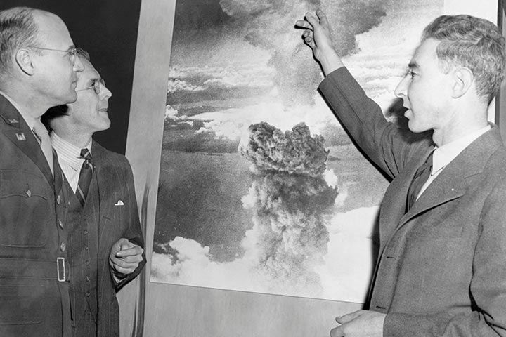 To End All Wars‪: Oppenheimer ‪& the Atomic Bomb.. فيلم آخر عن أوبنهايمر