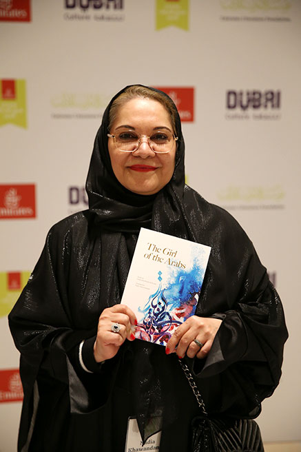 نتاجات أدبية إماراتية إلى الإنجليزية.. جسر عابر نحو العالم وإشراق الهوية في "الإمارات للآداب"