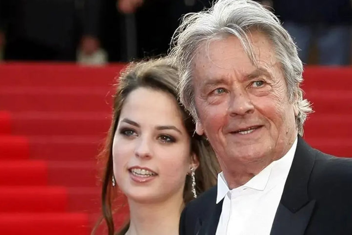 ألان ديلون مع ابنته