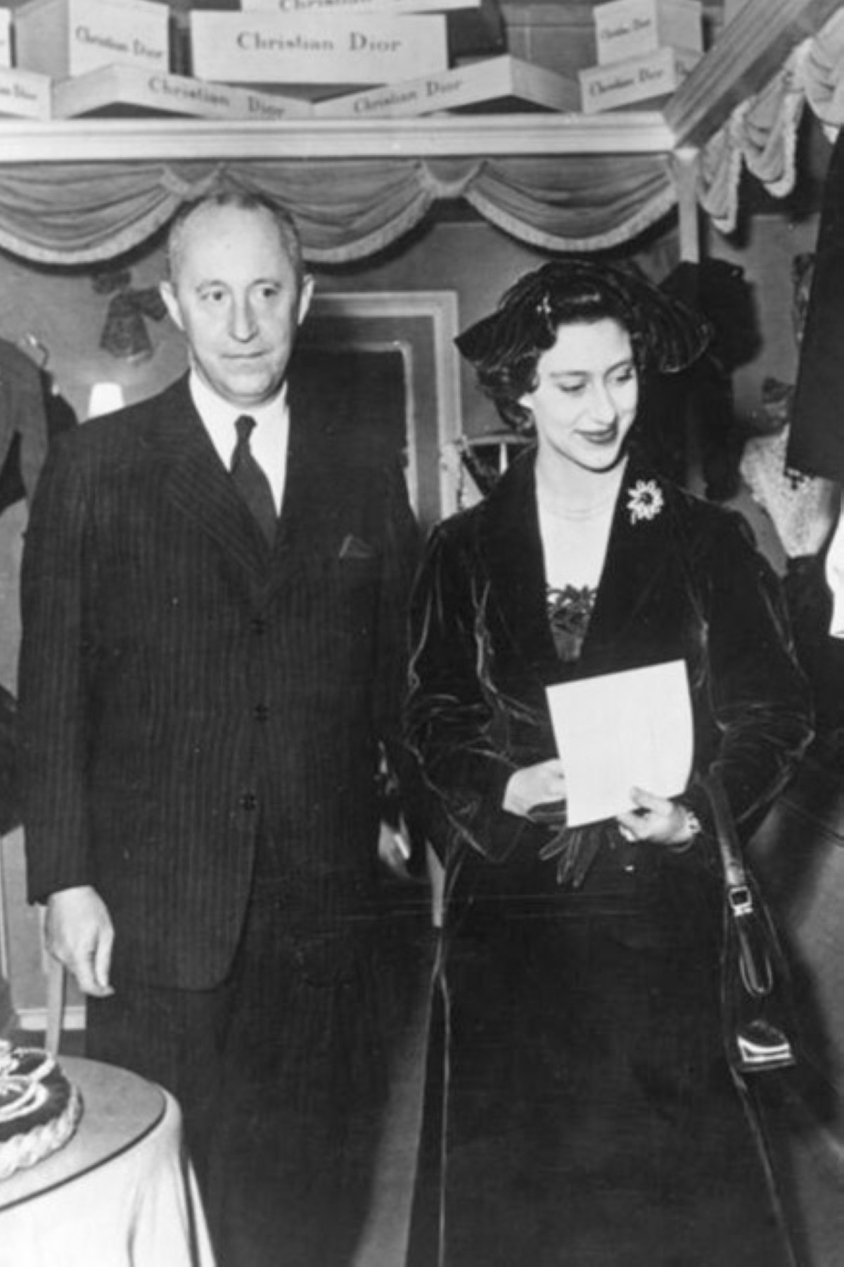 ديور يستقبل الأميرة مرجريت شقيقة ملكة بريطانيا