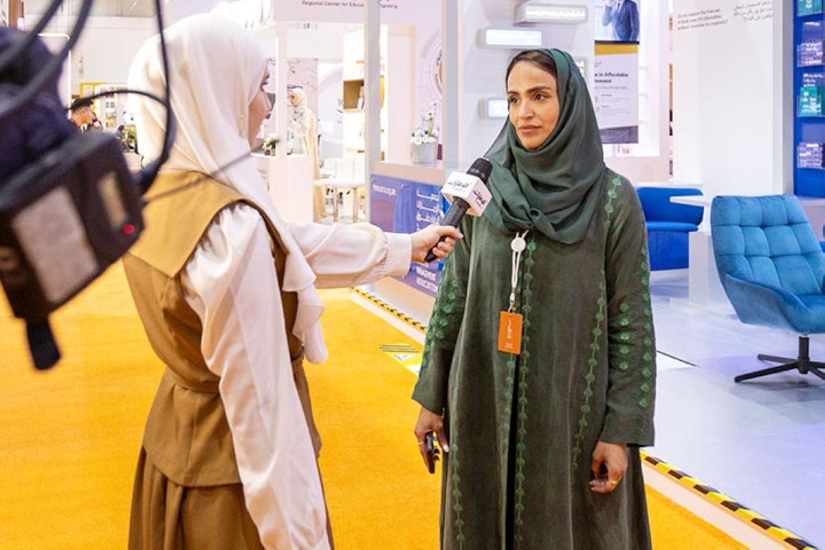 في معرض الشارقة للكتاب