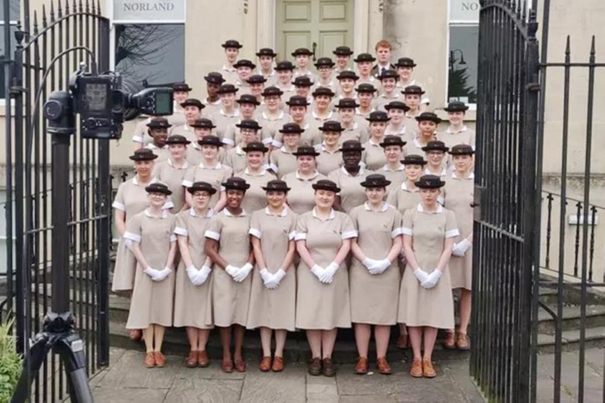 خريجات واحدة من الدورات