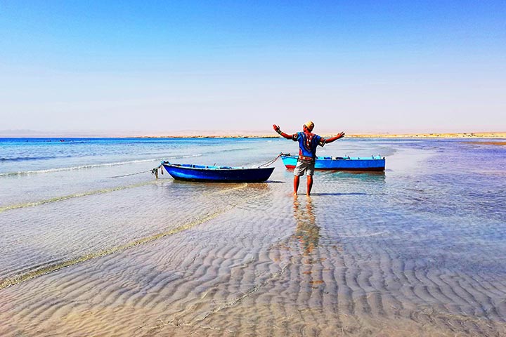 شرم اللولي.. أجمل شواطئ البحر الأحمر ووجهة السيّاح والمغامرين