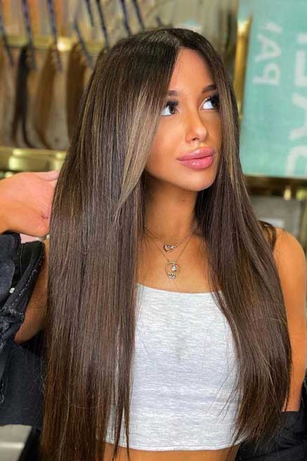 الشعر الأملس الطويل Sleek Straight