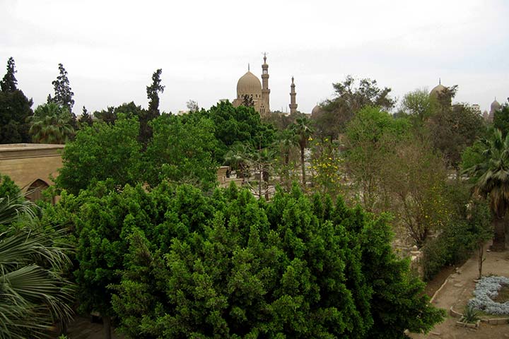 مقابر جبل المقطم في مصر