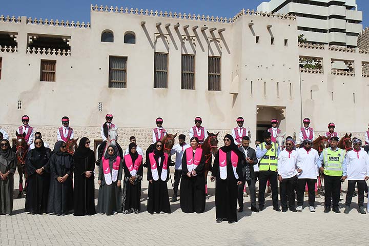 فرسان القافلة الوردية.. رسالة أمل ودعم لمرضى السرطان